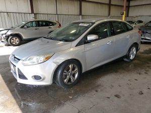 Ford Focus SE 2.0L 4 2013