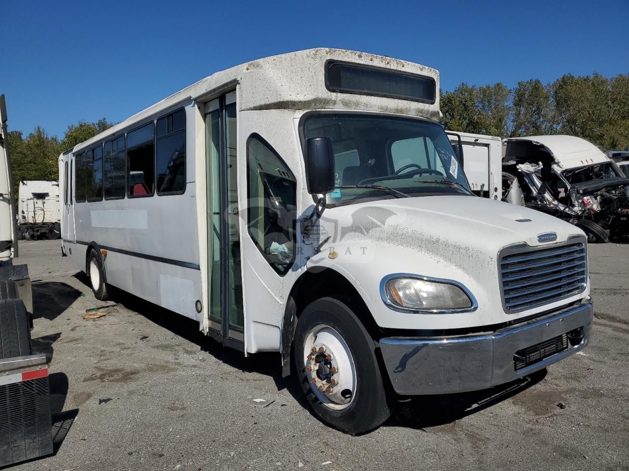 Freightliner Business Class M2 106 MEDIUM DUTY 6.7L 6 2012
