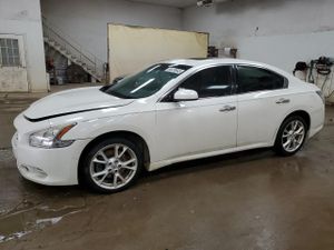 Nissan Maxima S 3.5L 6 2013