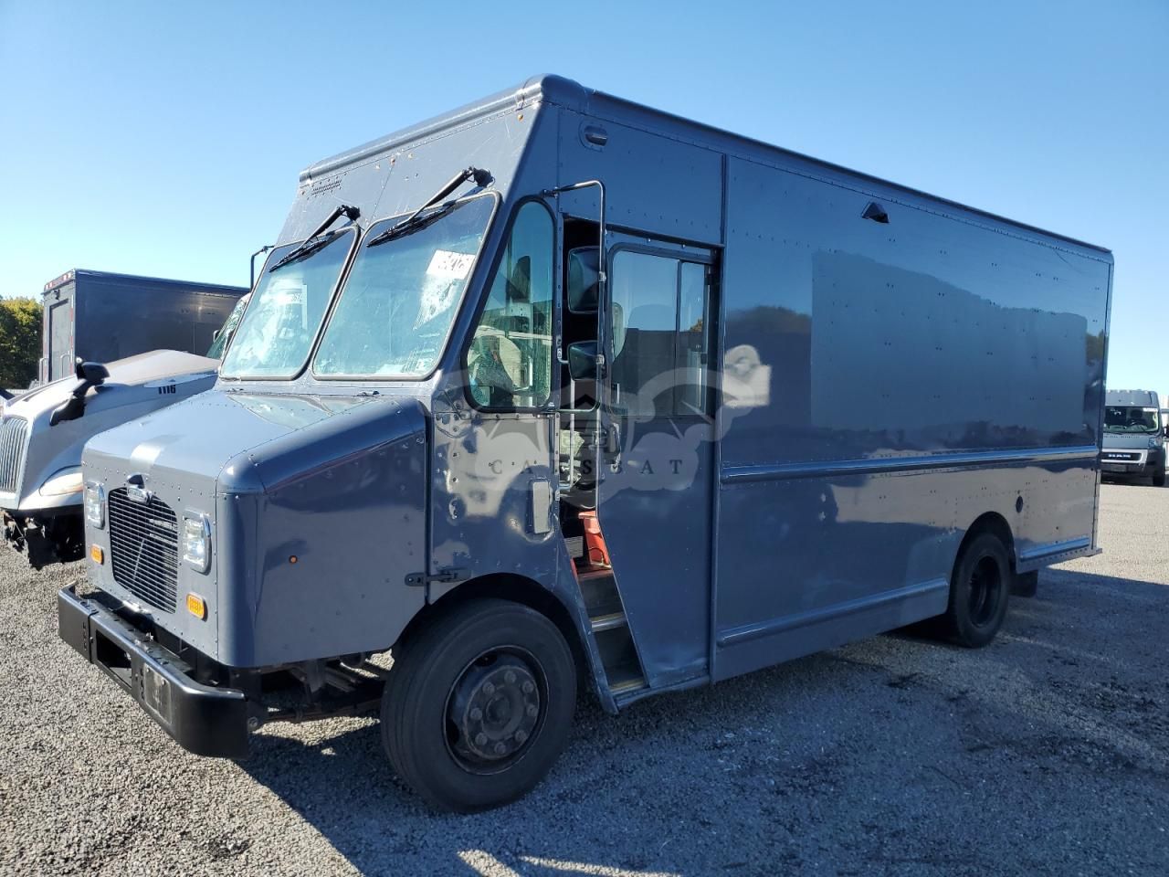 Freightliner Business Class M2 M LINE WALK-IN VAN 6.0L 8 2021