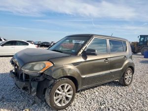 Kia Soul + 2.0L 4 2013