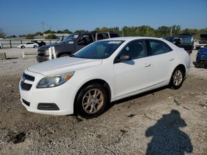 Chevrolet Malibu LS 2.5L 4 2013
