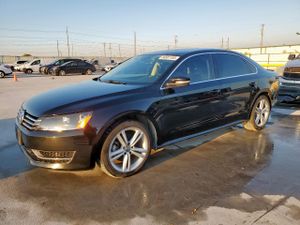 Volkswagen Passat SE 1.8L 4 2014