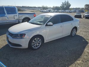 Volkswagen Jetta SE 1.8L 4 2014