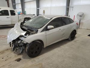 Ford Focus SE 2.0L 4 2013