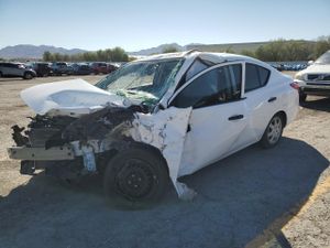 Nissan Versa S 1.6L 4 2015