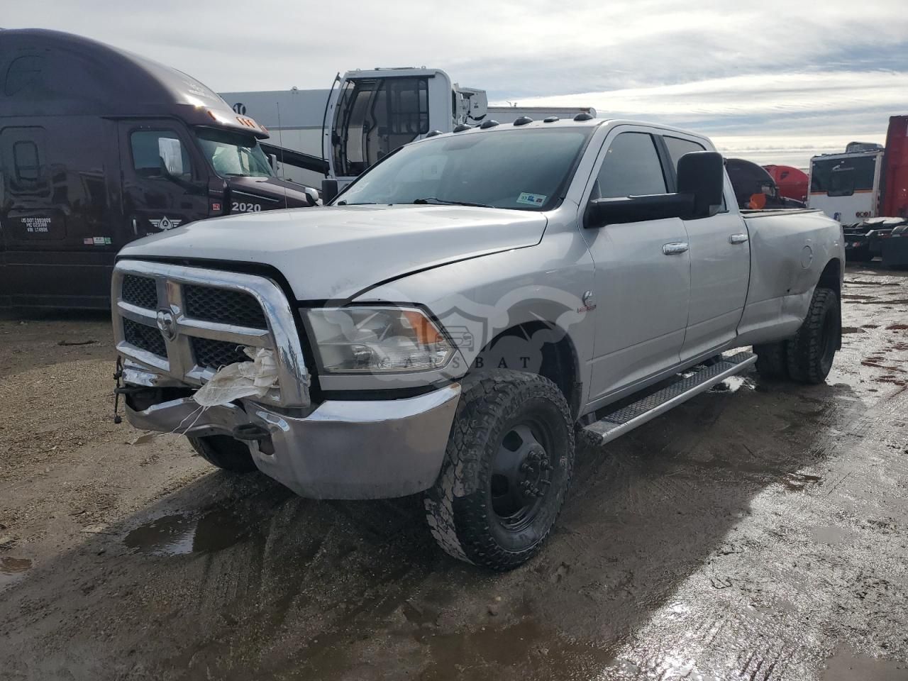 RAM 3500 SLT 6.7L 6 2015