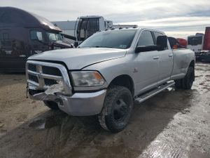 RAM 3500 SLT 6.7L 6 2015