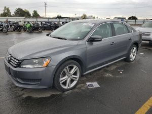 Volkswagen Passat SE 2 L 4 2015