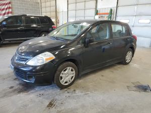 Nissan Versa S 1.8L 4 2010