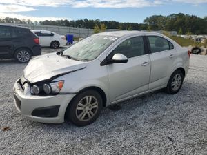 Chevrolet Aveo (Sonic) LT 1.8L 4 2014