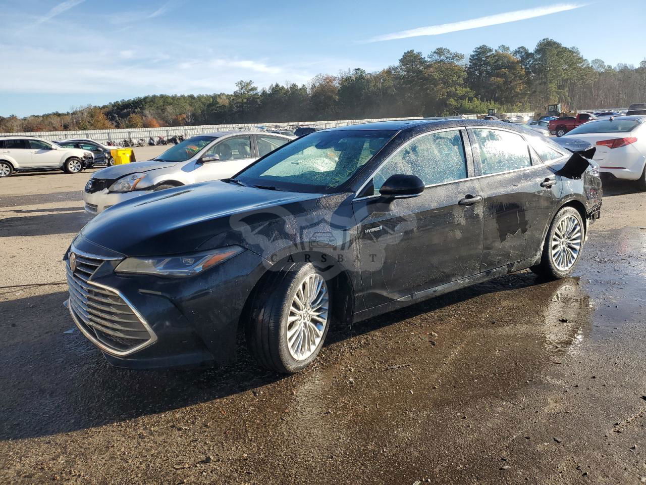 Toyota Avalon XLE 2.5L  4 2019