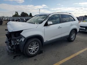 Kia Sorento LX 2.4L 4 2015