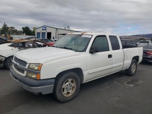 Chevrolet Silverado 1500 C1500 4.8L 8 2003