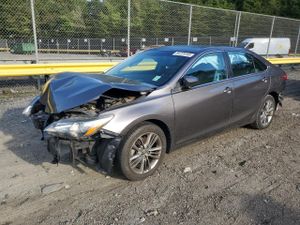 Toyota Camry LE 2.5L 4 2015