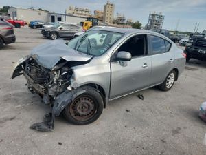 Nissan Versa S 1.6L 4 2012