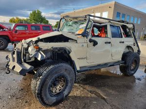 Jeep Wrangler SAHARA 3.8L 6 2011