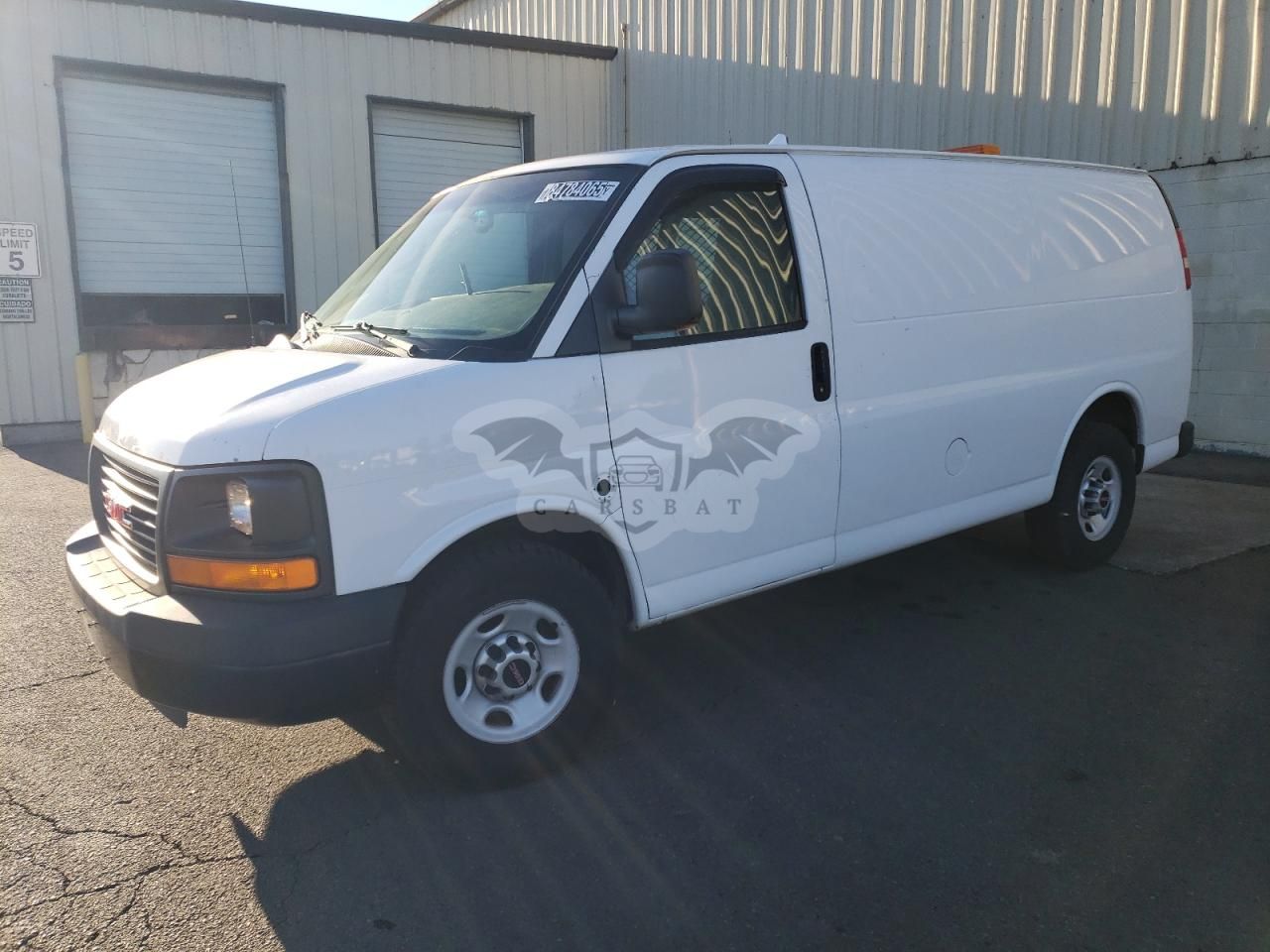GMC Savana G2500 4.8L 8 2011
