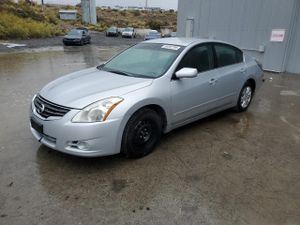 Nissan Altima BASE 2.5L 4 2010
