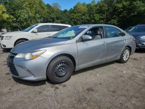 Toyota Camry LE 2.5L 4 2015