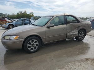Toyota Camry LE 3.0L 6 1999