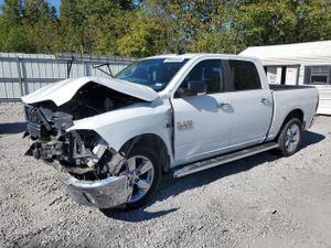RAM 1500 SLT 5.7L 8 2016