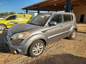 Kia Soul + 2.0L 4 2012