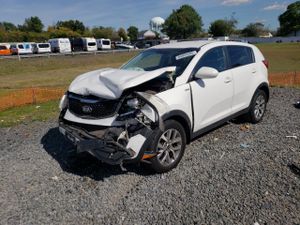 Kia Sportage LX 2.4L 4 2015