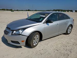Chevrolet Cruze LS 1.8L 4 2013