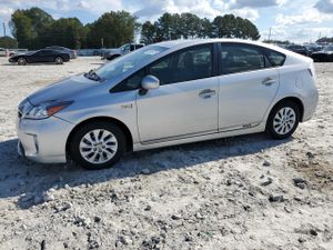 Toyota Prius 1.8L 4 2014