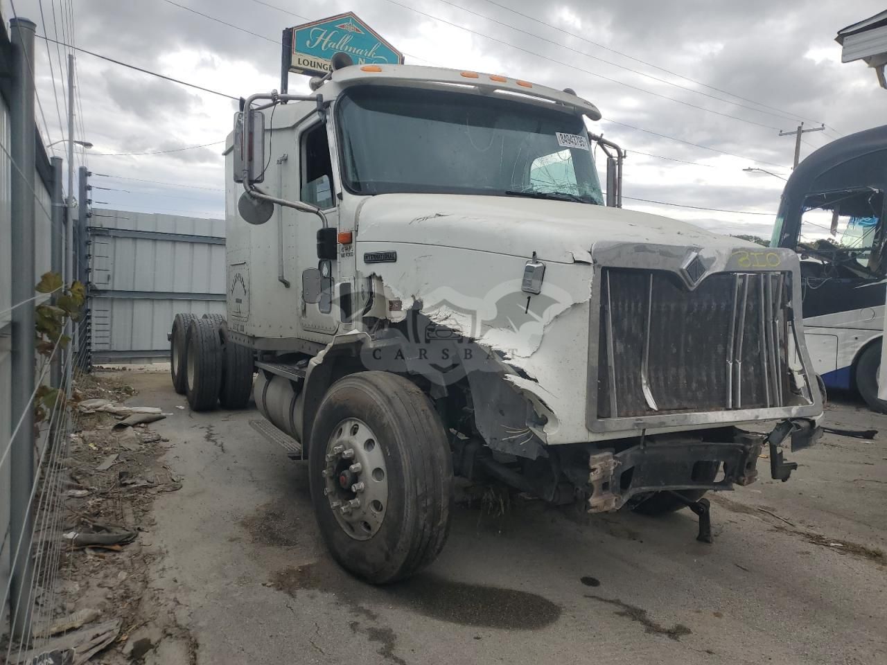 International 9000 Series 9200I 10.8L 6 2001