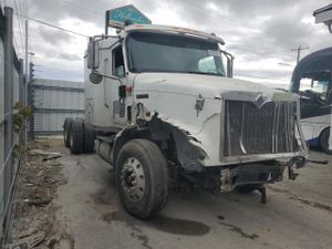 International 9000 Series 9200I 10.8L 6 2001