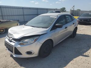 Ford Focus S 2.0L 4 2013