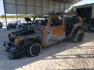 Jeep Wrangler SAHARA 3.6L 6 2013
