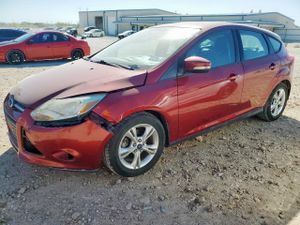 Ford Focus SE 2.0L 4 2014