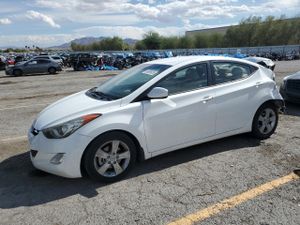Hyundai Elantra GLS 1.8L 4 2013