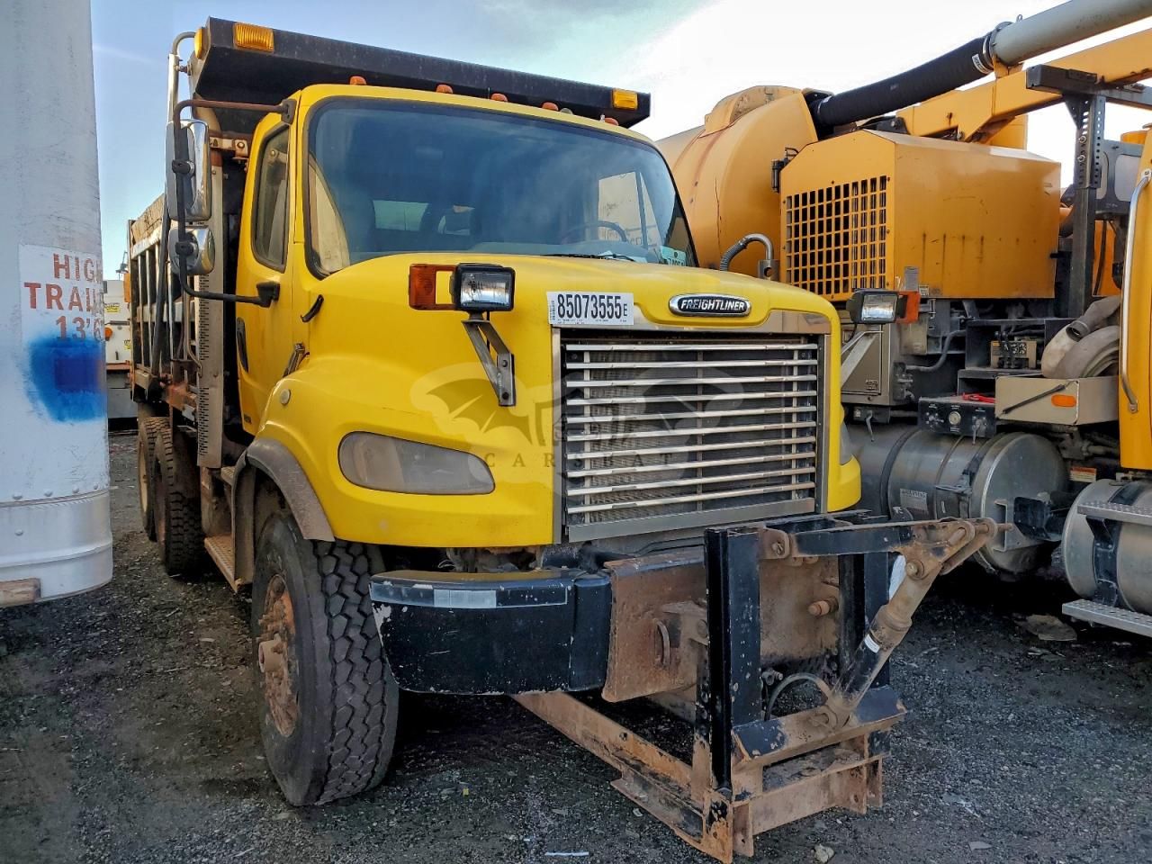 Freightliner Business Class M2 106 HEAVY DUTY 8.3L 6 2011