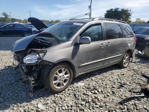 Toyota Sienna XLE 3.3L 6 2005