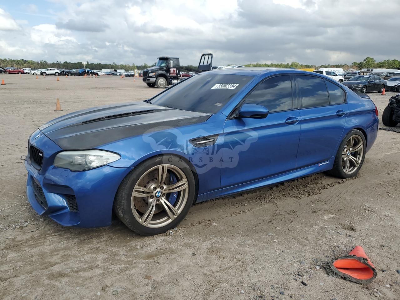 BMW M5 4.4L 8 2013