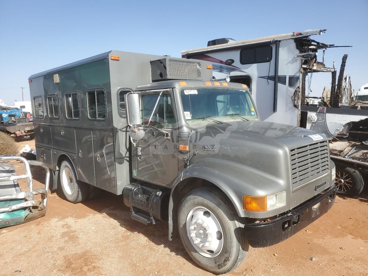International DuraStar / 4000 4700 7.6L 6 2001