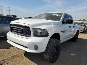 RAM 1500 ST 5.7L 8 2015