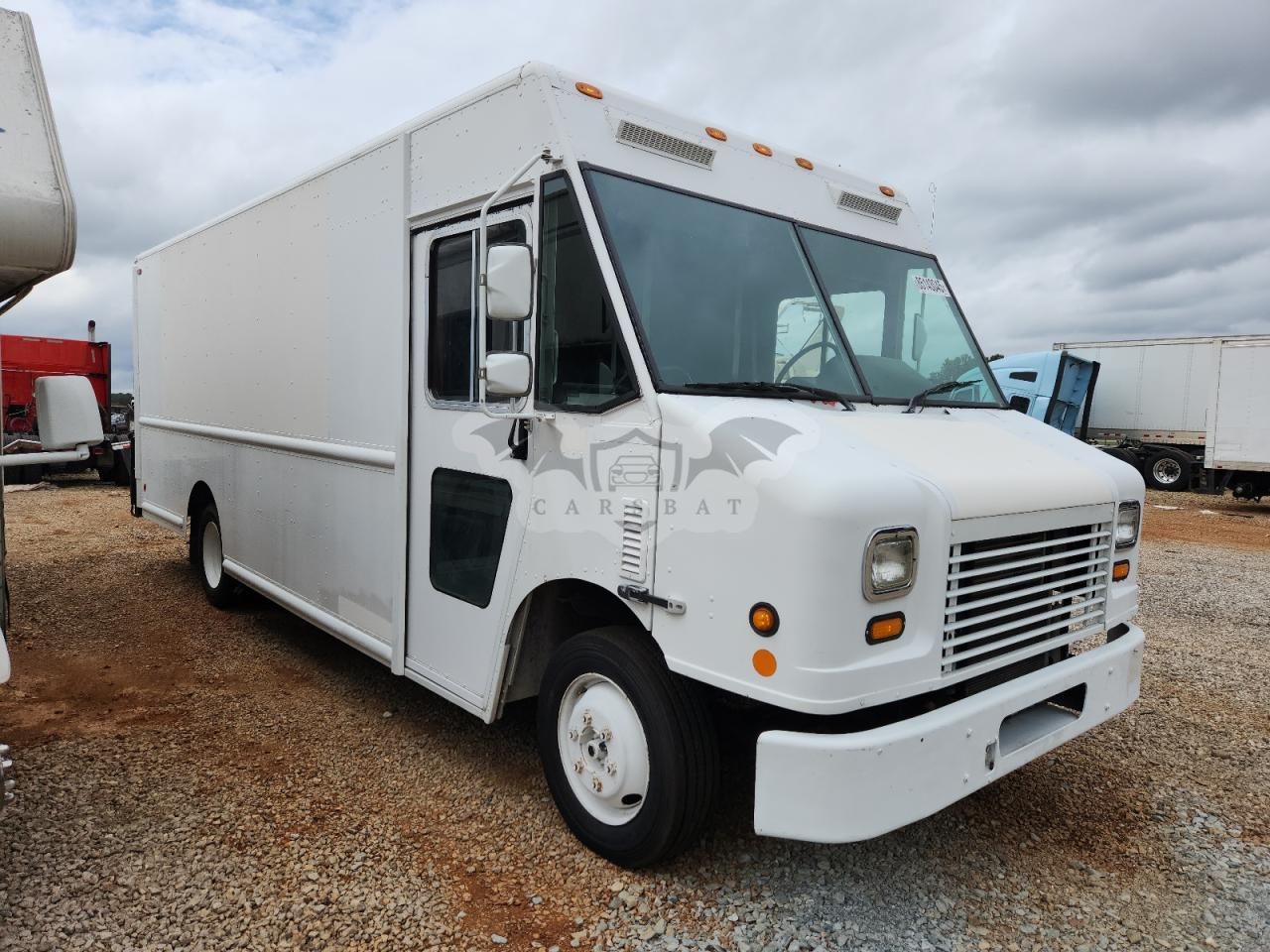 Freightliner Business Class M2 M LINE WALK-IN VAN 6.7L 6 2009