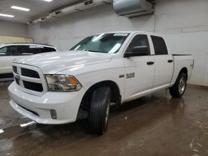 RAM 1500 ST 5.7L 8 2015