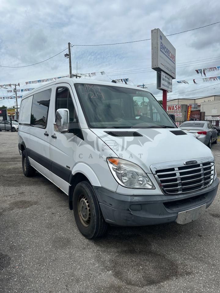 Freightliner Sprinter 2500 3.0L 6 2011