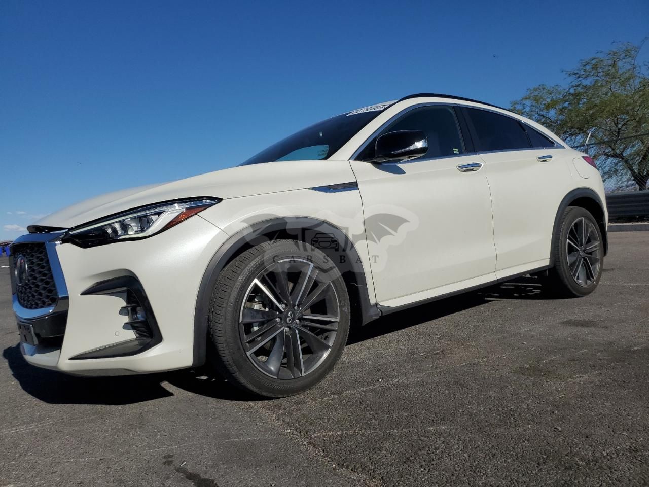 Infiniti QX50 ESSENTIAL 2.0L 4 2022