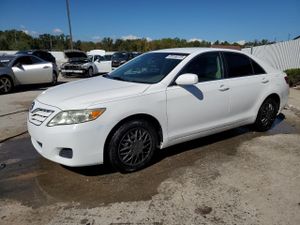 Toyota Camry BASE 2.5L 4 2011