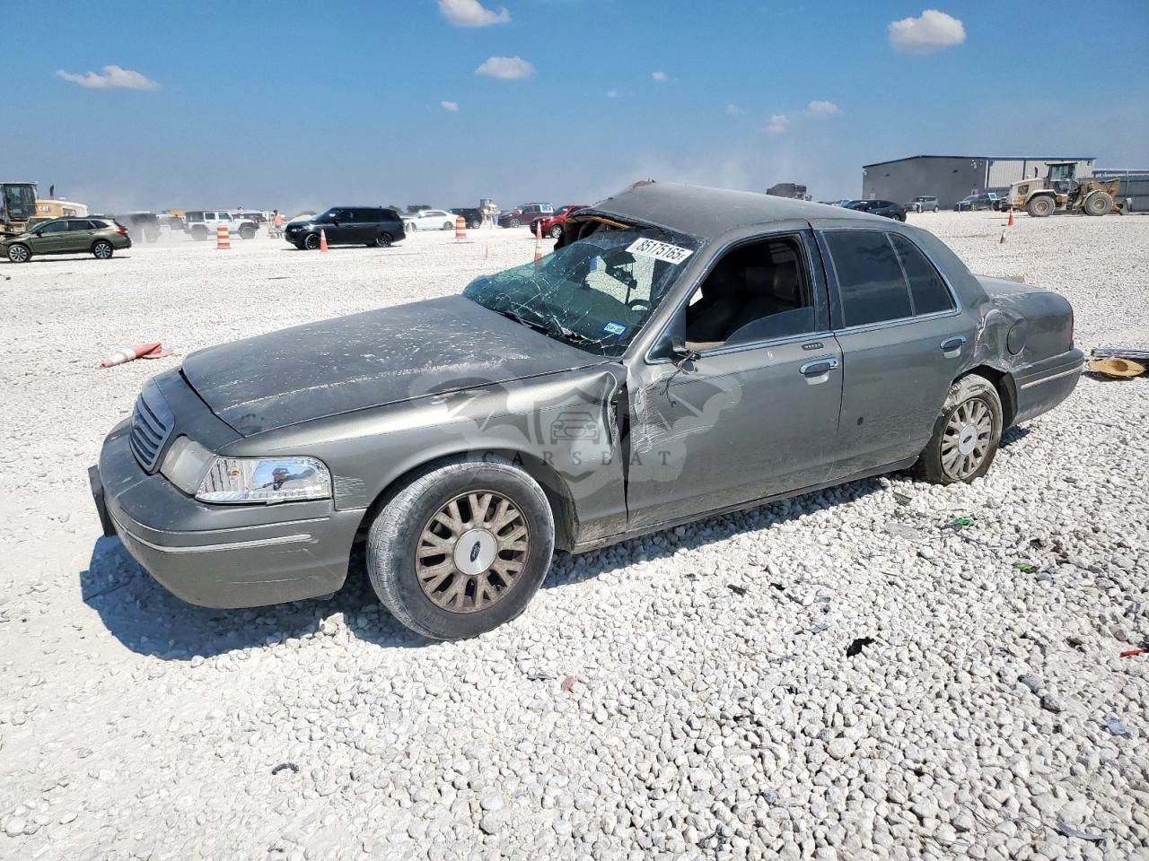 Ford Crown LX 4.6L 8 2003