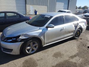 Volkswagen Passat SE 2.5L 5 2013