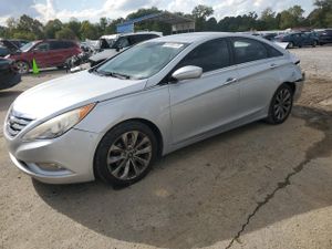 Hyundai Sonata SE 2.4L 4 2013