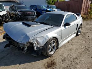 Ford Mustang 3.8L 6 2000